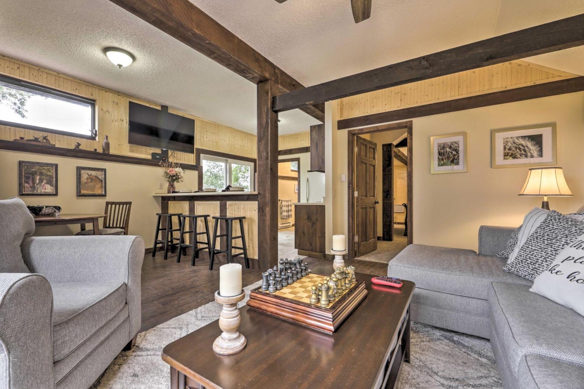 Private Guest House With Deck And Spectacular Views! Uncasville Bagian luar foto