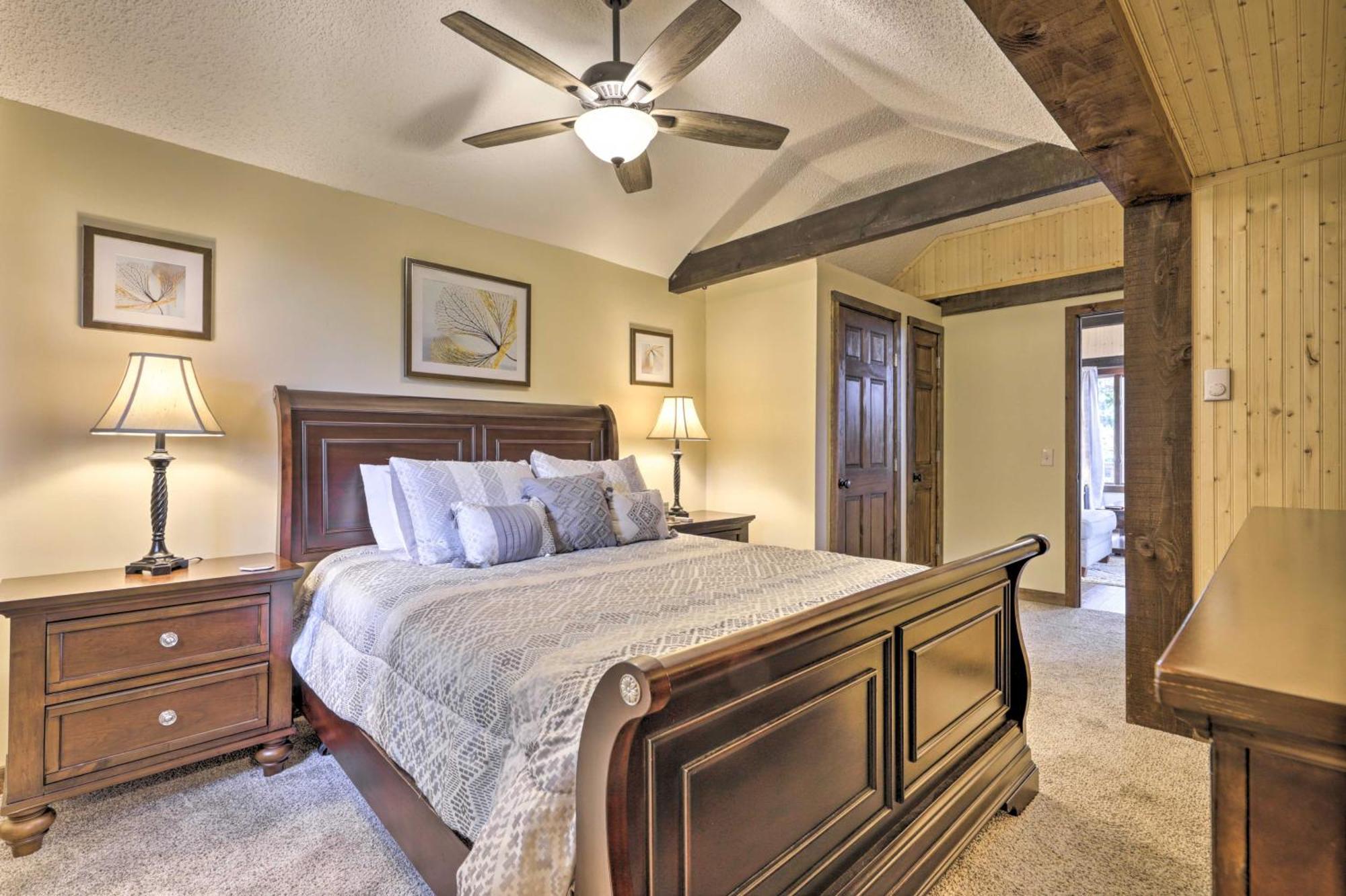Private Guest House With Deck And Spectacular Views! Uncasville Bagian luar foto